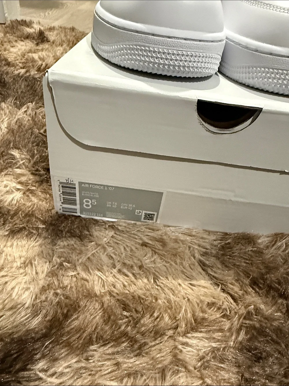 Nike classic silhouette